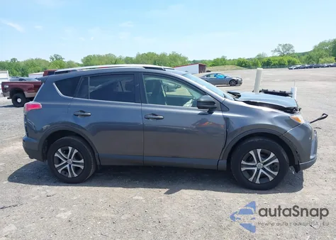 2016 Toyota Rav4 Le z USA, uszkodzony, nr VIN JTMBFREV2GD194484